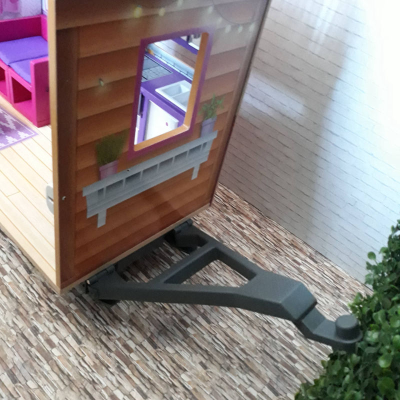 Barbie Puppenhaus umbauen
